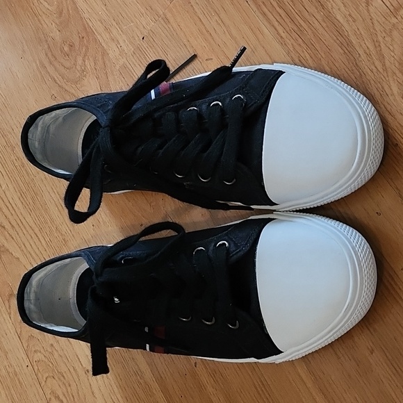 Ben Sherman Other - Ben Sherman Sneaker